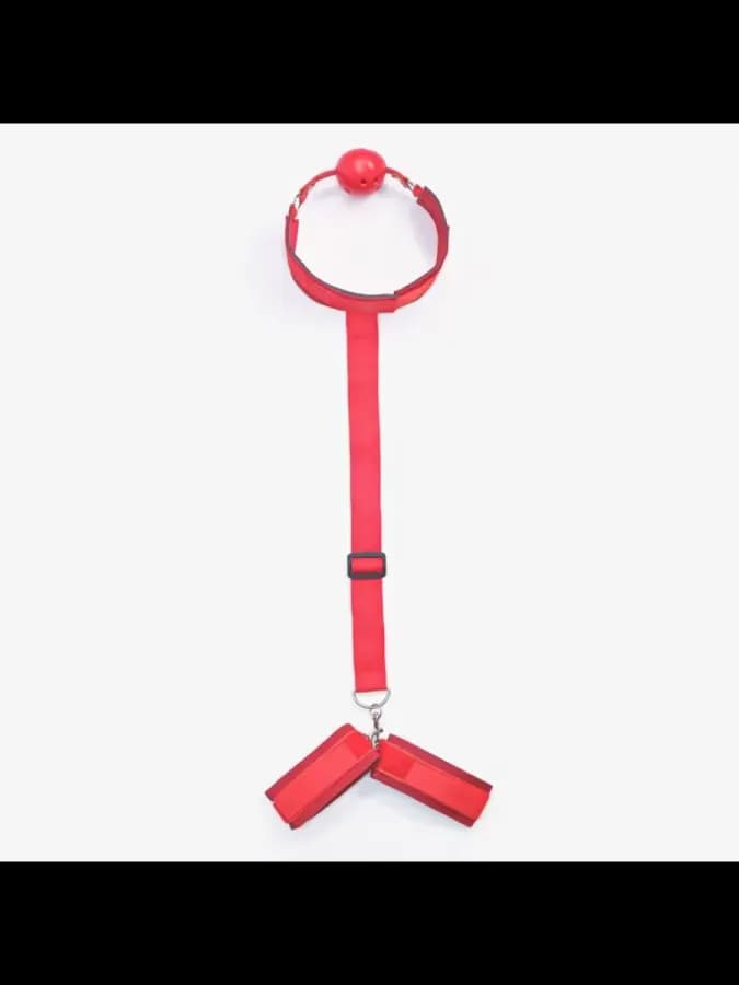 Кляп с наручниками из неопрена и PVC, красный
