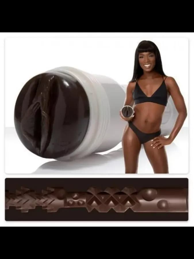 FLESHLIGHT SIGNATURE Мастурбатор Ana Foxxx Silk, вагина